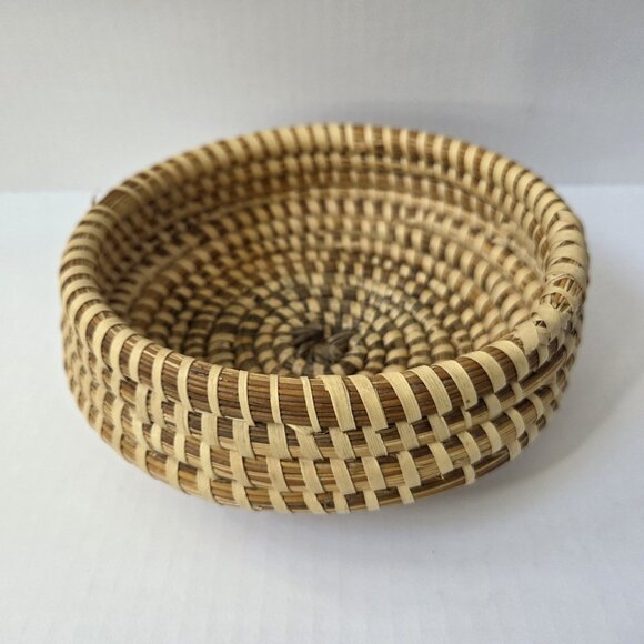 South Carolina Sweetgrass Gullah Basket 7" Round Catch All Handmade - Picture 9 of 14